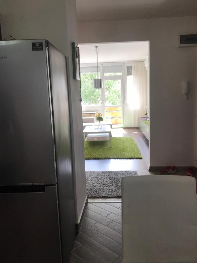 Greatforest Rosehill 1 Apartman เดเบรตเซน ภายนอก รูปภาพ