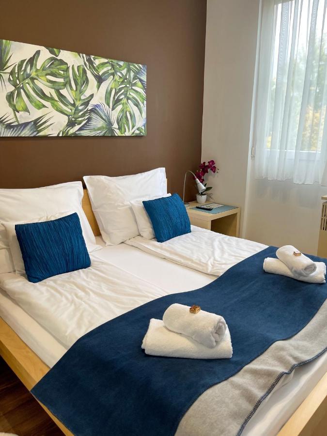 Greatforest Rosehill 1 Apartman เดเบรตเซน ภายนอก รูปภาพ