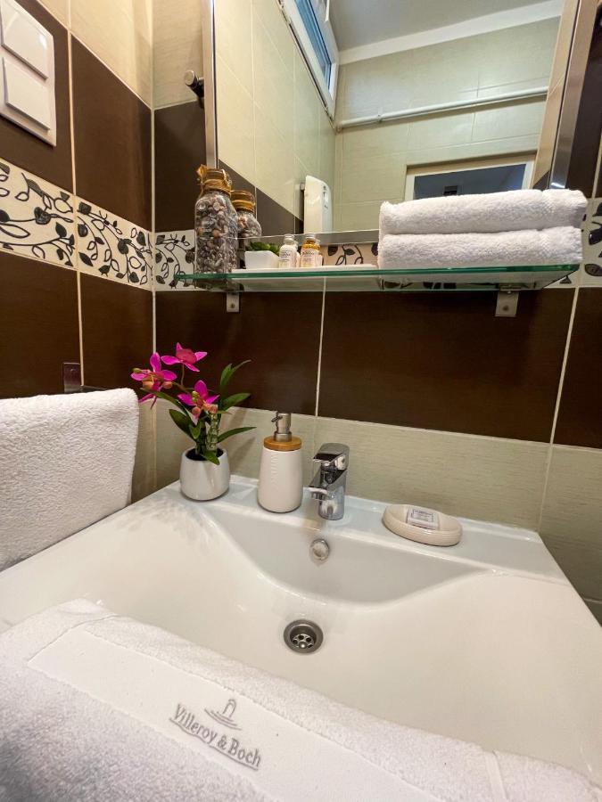 Greatforest Rosehill 1 Apartman เดเบรตเซน ภายนอก รูปภาพ