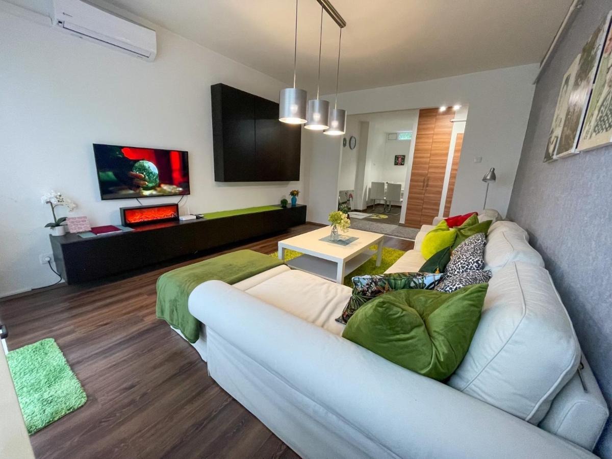 Greatforest Rosehill 1 Apartman เดเบรตเซน ภายนอก รูปภาพ