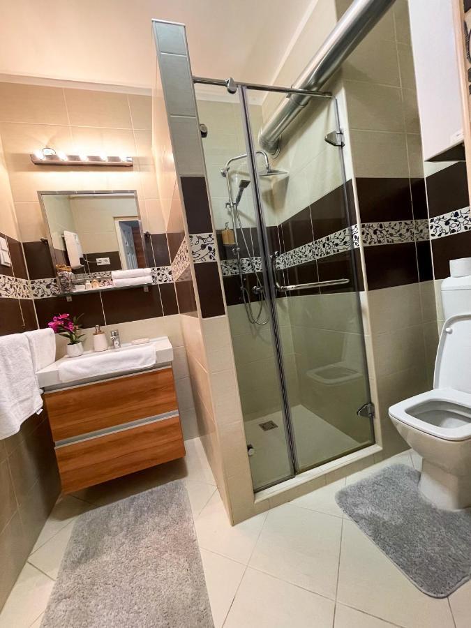 Greatforest Rosehill 1 Apartman เดเบรตเซน ภายนอก รูปภาพ