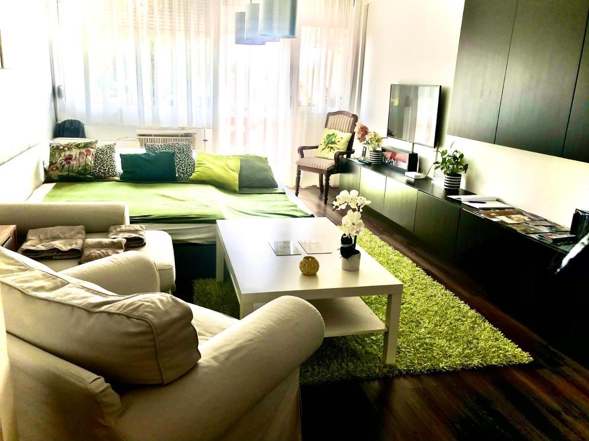 Greatforest Rosehill 1 Apartman เดเบรตเซน ภายนอก รูปภาพ